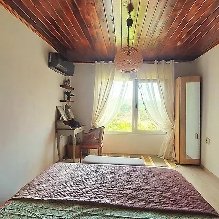 Apartment The Vinegarden With Private Terrace And Iconic Fortress Views & Old Town Charm