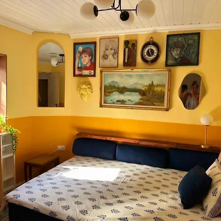 The Vinegarden With Private Terrace And Iconic Fortress Views & Old Town Charm Apartment