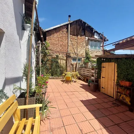 The Vinegarden With Private Terrace And Iconic Fortress Views & Old Town Charm *